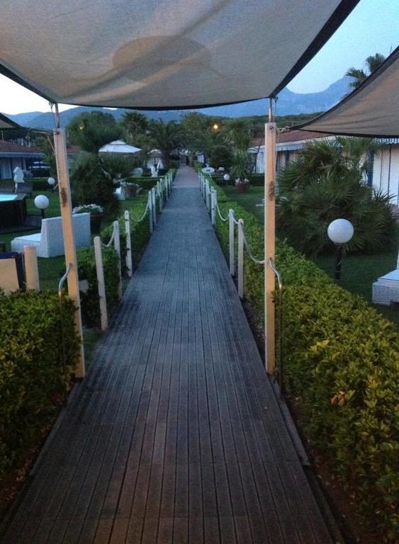 Bed & Breakfast Venezia Марина-ди-Каррара Экстерьер фото